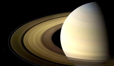 Saturn z nietypową strukturą. Czegoś takiego nie widziano nigdy wcześniej