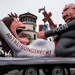 Satyra z Kaczyńskim na niemieckim karnawale. Polski konsulat protestuje