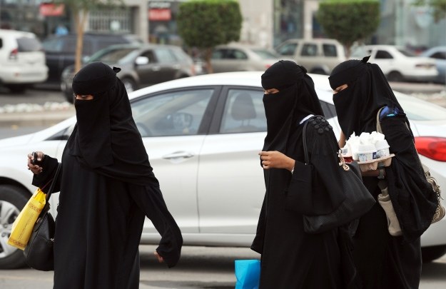 Saudyjki nie mogą opuścić kraju bez zgody męża /AFP