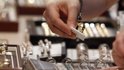 Savoir-vivre: Biżuteria