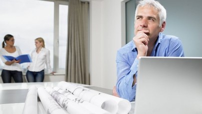 Savoir-vivre: Czy zaczynać listy i maile od "dzień dobry"?