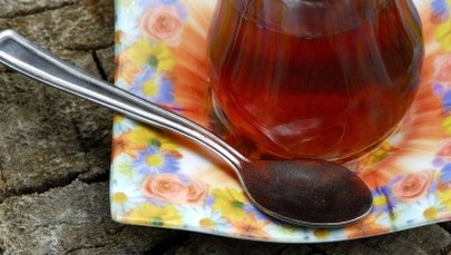 ​Savoir-vivre: Łyżeczka do kawy. Mała rzecz, a może stać się powodem wielkiej gafy