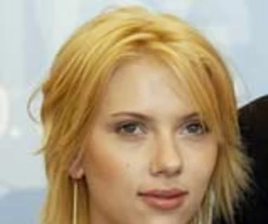 Scarlett Johansson córką Dennisa Quaida?