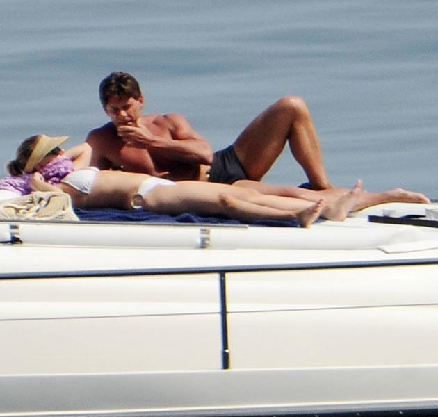 Scarlett Johansson i Nate Naylor na romantycznych wakacjach /Splashnews