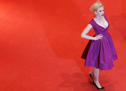 Scarlett Johansson na festiwalu w Berlinie. Czy tam spełniono jej życzenia? /AFP