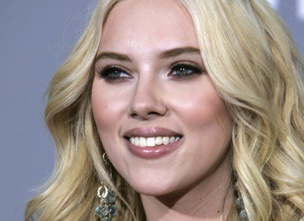 Scarlett Johansson pokonała groźne rywalki /AFP