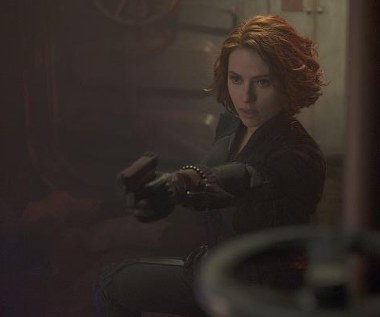 Scarlett Johansson w scenie z filmu "Avengers: Czas Ultrona"