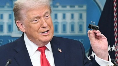 ​Scena z klipsem i monolog Trumpa. 