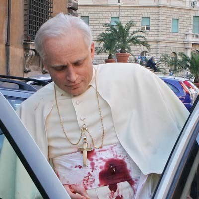 Scena zamachu na papieża jest ważnym punktem filmu Battatio /AFP