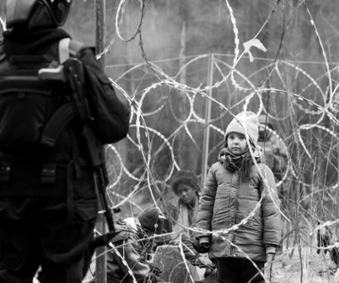 Scenariusz filmu jest wspólnym dziełem Agnieszki Holland, reżyserki Gabrieli Łazarkiewicz-Sieczko oraz pisarza Macieja Pisuka (scenarzysty "Jesteś Bogiem"). Za zdjęcia do filmu odpowiada ceniony operator Tomasz Naumiuk.