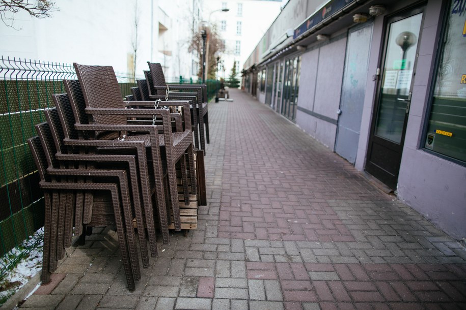 Scenariusz, który się realizuje, jest scenariuszem bardzo niebezpiecznym – powiedział w środę minister zdrowia Adam Niedzielski /Albert Zawada /PAP