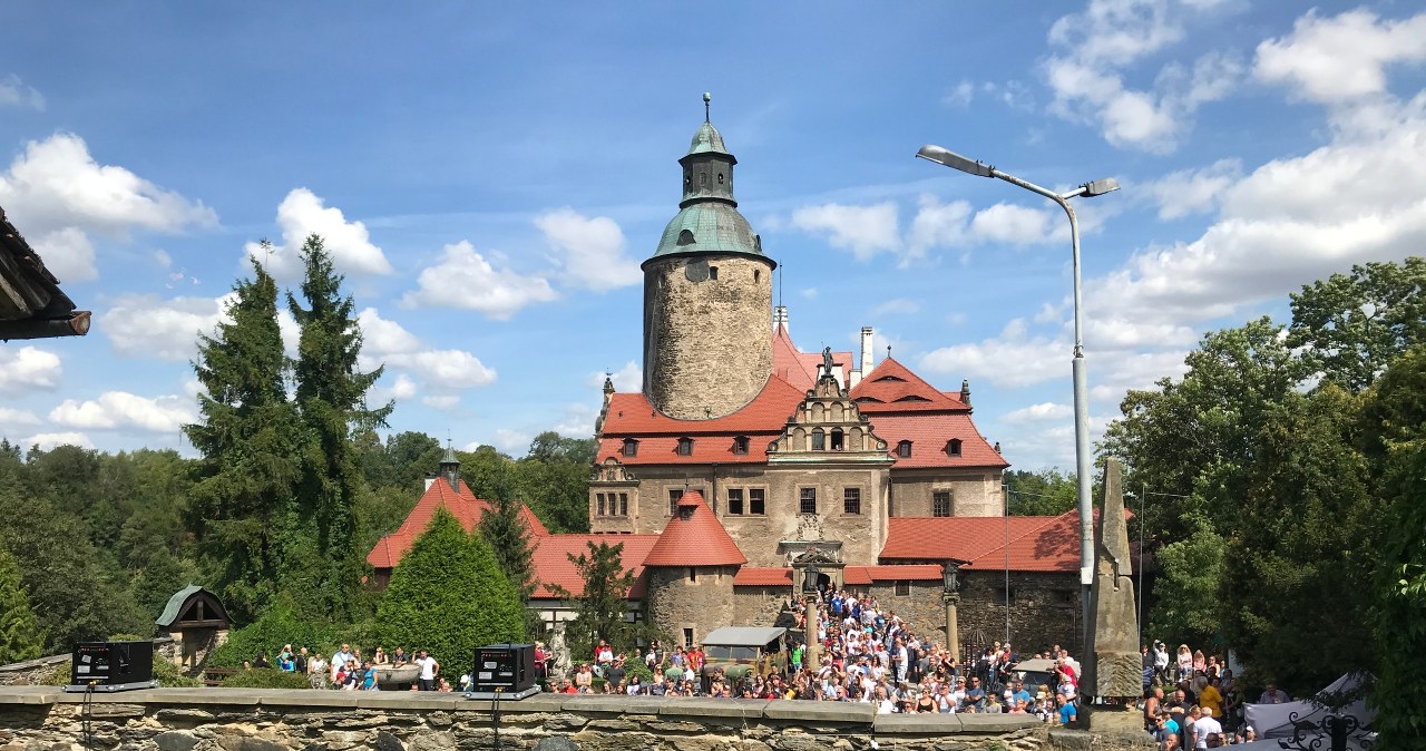 Sceny filmowe, pirotechnika i muzyka w jednym. Trwa festiwal na Zamku Czocha