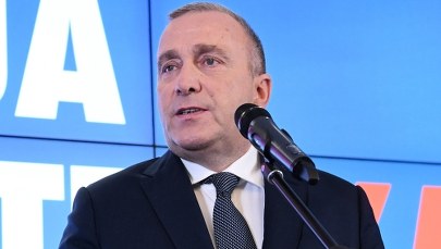 Schetyna: Odejście Kuchcińskiego niewiele zmienia