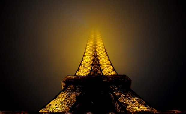 Schody Wieży Eiffla sprzedane za ćwierć mln euro!