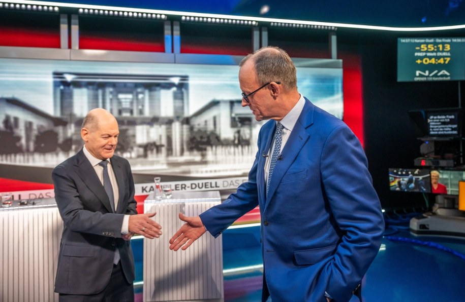 Scholz i Merz podczas debaty w telewizji /MICHAEL KAPPELER / POOL /PAP/DPA