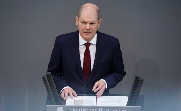 Scholz: Wszystkim rosyjskim bankom wyłączamy system SWIFT