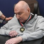 Schorowany Wojciech Trzciński ze Złotym Medalem "Gloria Artis". "Dziękujemy ci za piękną muzykę"