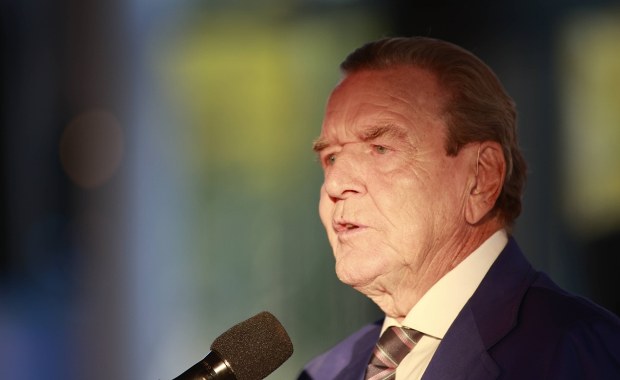 Schroeder bez grosza od Gazpromu? "Bild" donosi