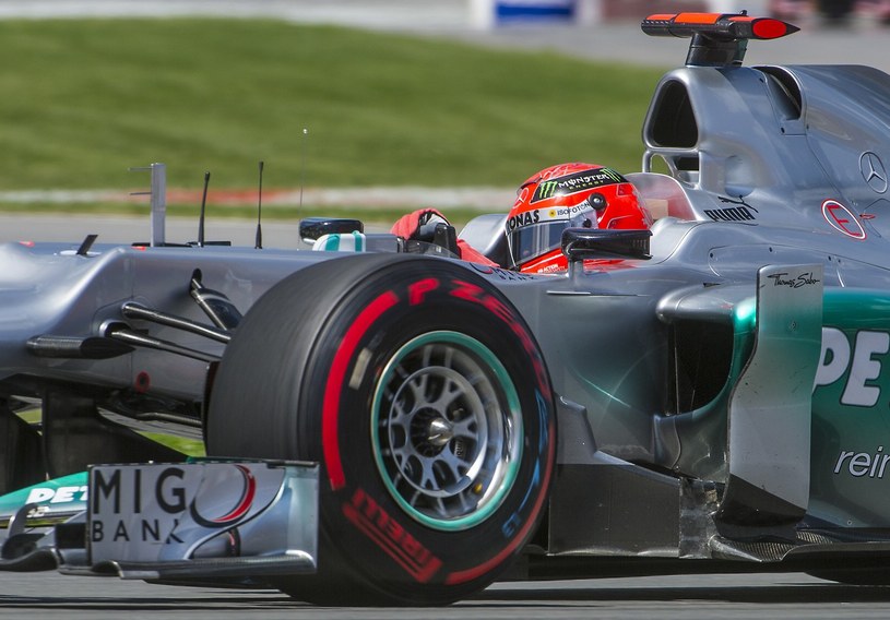 Schumacher kolejny sezon zawodzi. Czy wygra w Walencji? /AFP