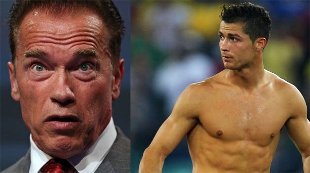 Schwarzeneggerowi podobają się mięśnie brzucha Ronaldo. /Getty Images/Flash Press Media
