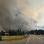 Ściana ognia w kanadyjskim Jasper. Płomienie strawiły połowę miasta