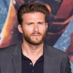 Scott Eastwood: Coraz bardziej przypomina sławnego ojca