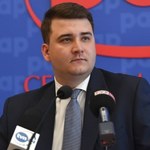 "SE": Bartłomiej Misiewicz oświadczył się partnerce, ślub za rok