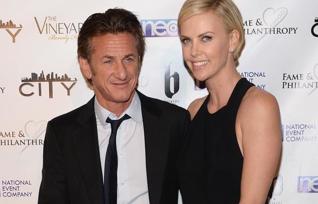 Sean Penn i Charlize Theron już ukrywają tego, że są razem /AFP