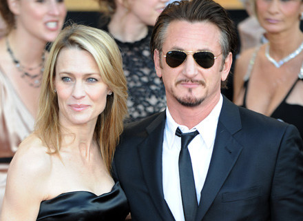 Sean Penn z żoną Robin Wright Penn przed ceremonią SAG /AFP