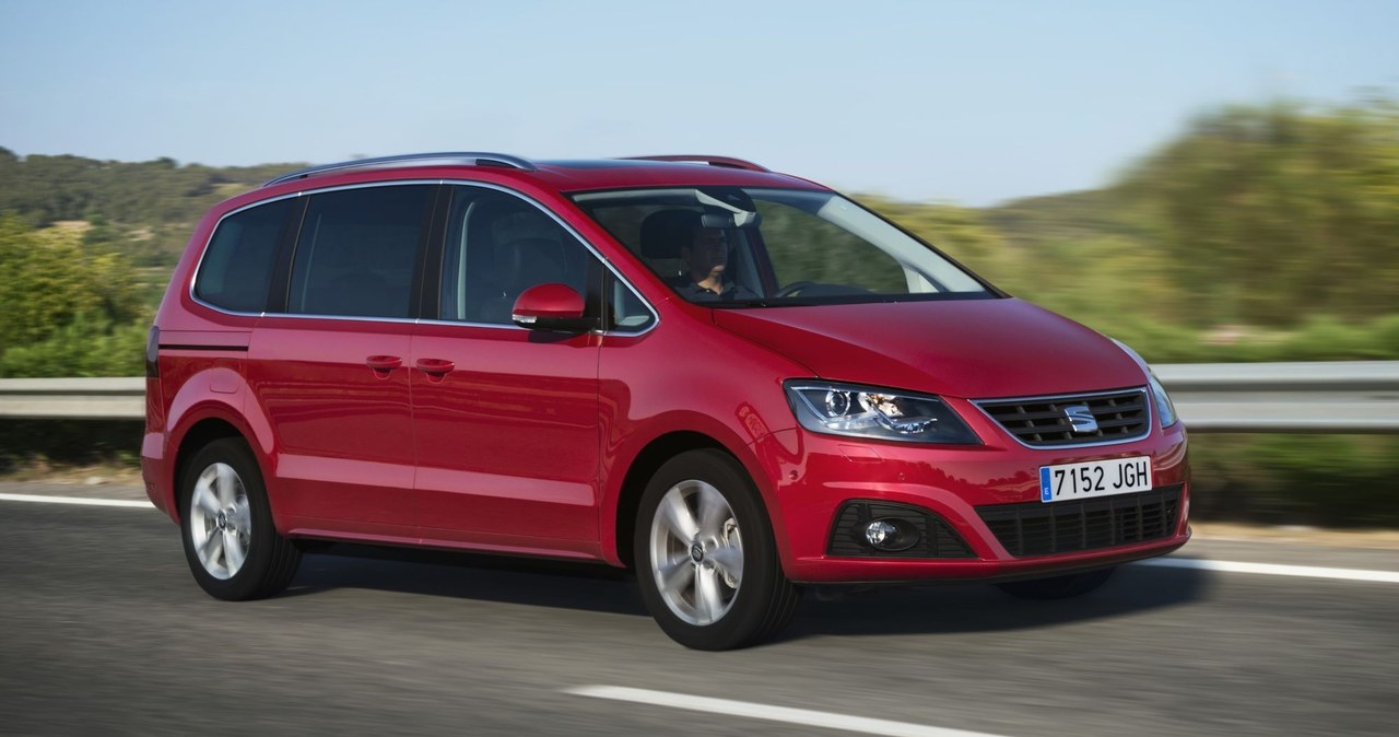 Seat Alhambra, nawet po face liftingu w 2015 roku, wygląda bardzo zachowawczo – jak typowy van. /materiały prasowe