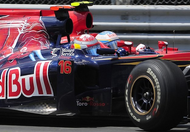 Sebastian Buemi z Toro Rosso. /AFP
