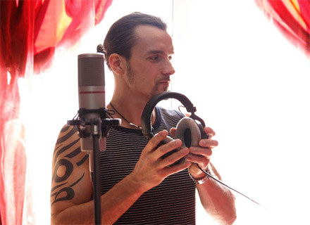 Sebastian Makowski (PtakY) w studiu /Oficjalna strona zespołu