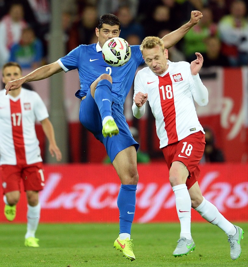 Sebastian Mila w meczu z Grecją. /AFP