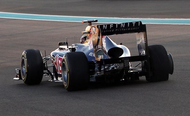 Sebastian Vettel, choć całe okrążenie przejechał na "kapciu", to musiał wycofać się z wyścigu /AFP