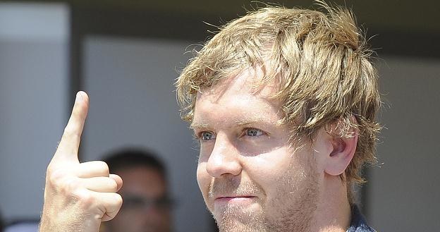 Sebastian Vettel i jego "palec radości" /AFP