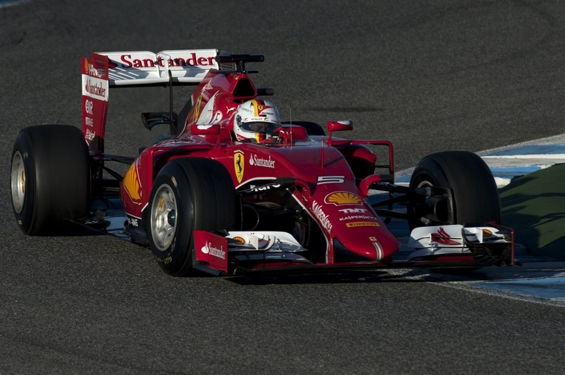 Sebastian Vettel na torze w Jerez /AFP
