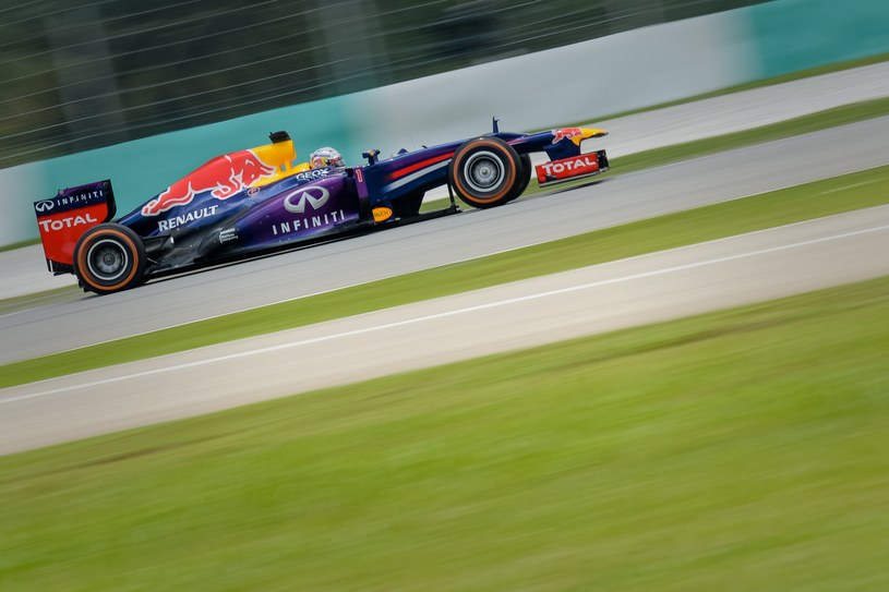 Sebastian Vettel najszybszy podczas kwalifikacji do Malaysian Grand Prix /AFP