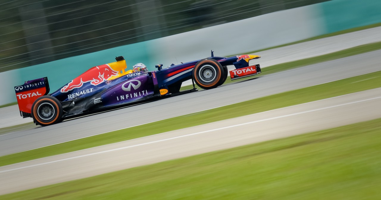 Sebastian Vettel najszybszy podczas kwalifikacji do Malaysian Grand Prix /AFP