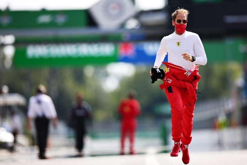 Sebastian Vettel żegna się z Ferrari i przechodzi do Aston Martina /Getty Images