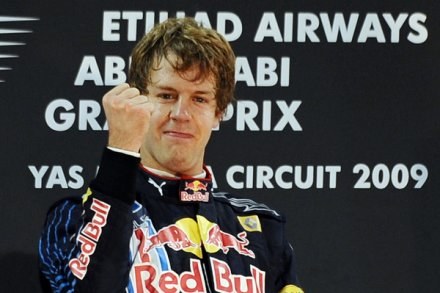 Sebastian Vettel zostaje w Red Bullu /AFP