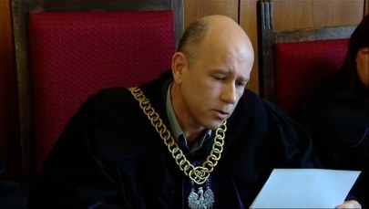 Sędzia ogłasza decyzję ws. aresztu dla 20-latki