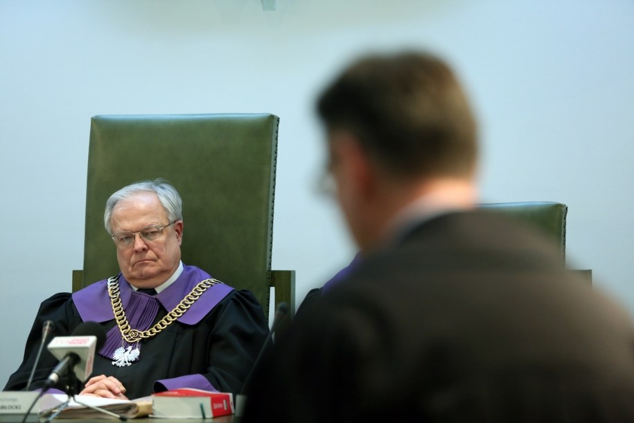 Sędzia Stanisław Zabłocki (L) podczas rozpatrywania kasacji obrony Marka Dochnala /Tomasz Gzell    /PAP