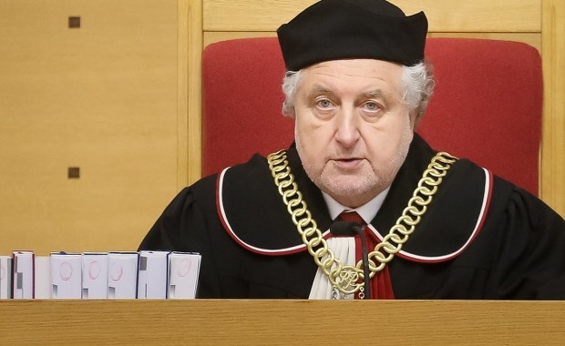 Sędziów TK za mało, bo sędziów TK za dużo
