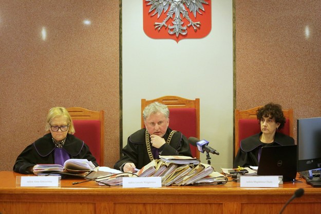 Sędziowie Leszek Wojgienica, Magdalena Chudy i Anna Górczyńska podczas rozprawy apelacyjnej / 	Tomasz Waszczuk    /PAP