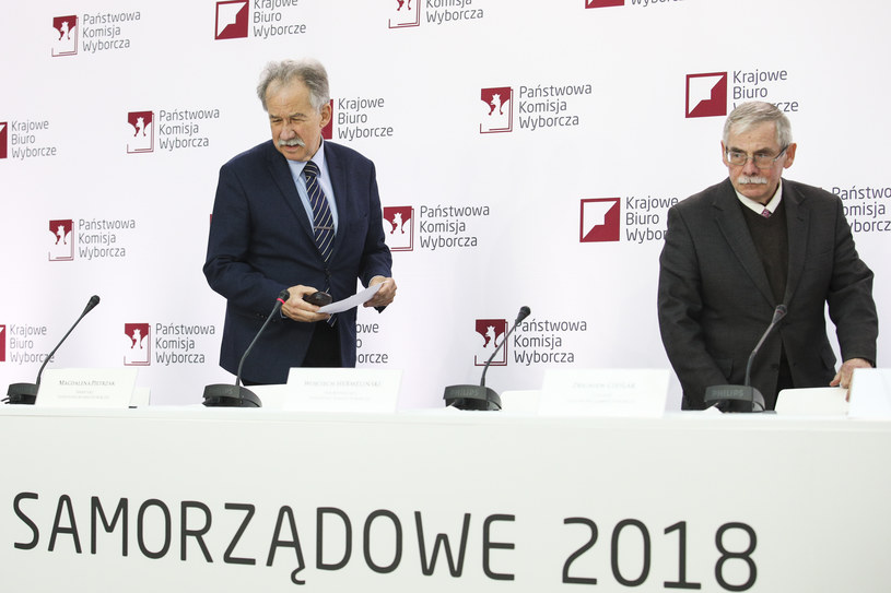 Sędziowie Wojciech Hermeliński i Zbigniew Cieślak /Andrzej Hulimka  /Agencja FORUM