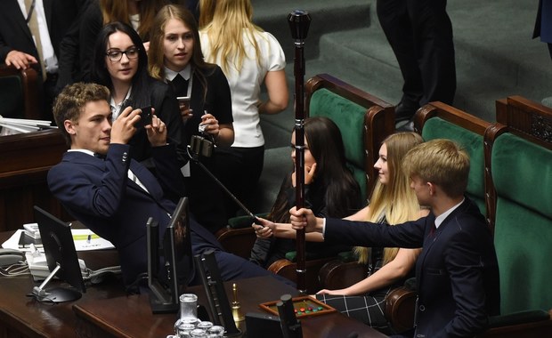 Sejm Dzieci i Młodzieży zbierze się poza Wiejską? "Tu nie ma polityki"