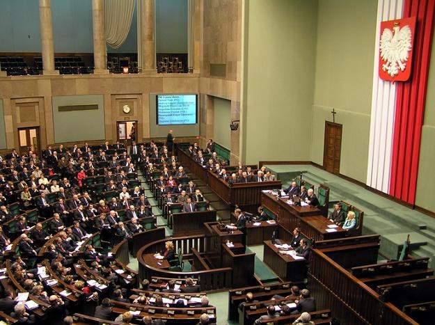 Sejm i Senat przyjmie nowelę konstytucji przed objęciem przez Polskę prezydencji? /AFP