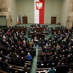Sejm: Kluby zapowiedziały poparcie noweli dot. emerytur i rent z FUS