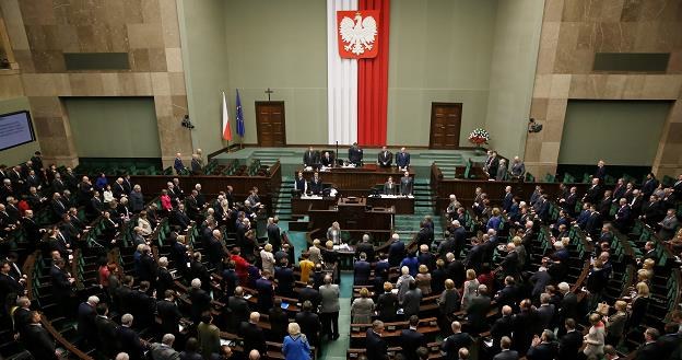 Sejm: Kluby zapowiedziały poparcie noweli dot. emerytur i rent z FUS /PAP
