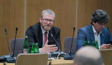 Sejm: Komisja regulaminowa za uchyleniem immunitetu Grzegorzowi Braunowi